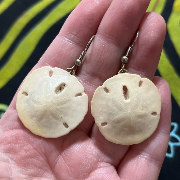 Vintage Jewelry - VTG Coastal Handmade Real Sand Dollar Shell Silver Tone Metal Pierced Earrings